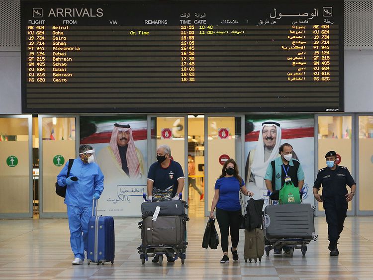 Stock Kuwait airport passengers 1746e68a5e3 large 1