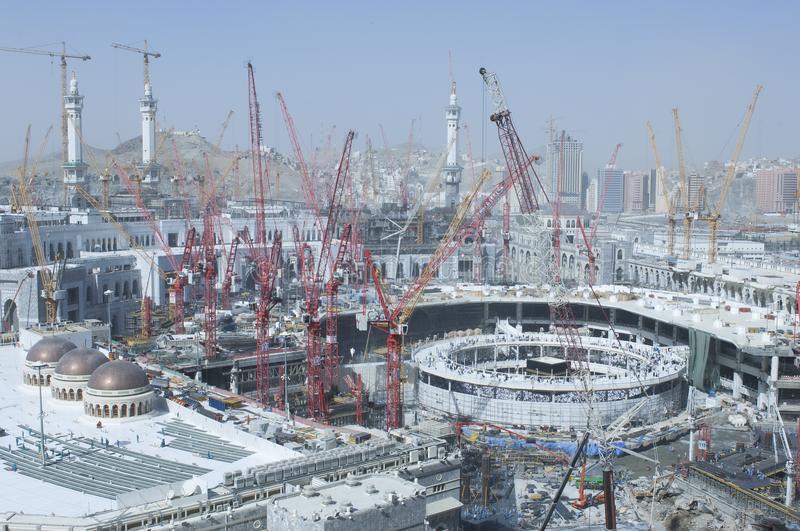 construction al masjid al haram around al kaaba construction al masjid al haram around al kaaba mecca saudi arabia 117367708