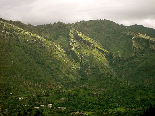 640px Margalla Hills in Islamabad Pakistan 2006