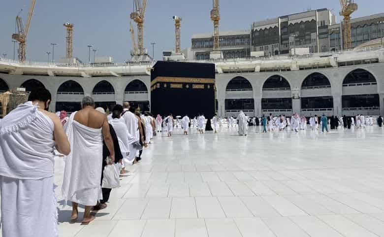 Tourist visa and Visit visa holders can perform Umrah after booking for Permit Saudi